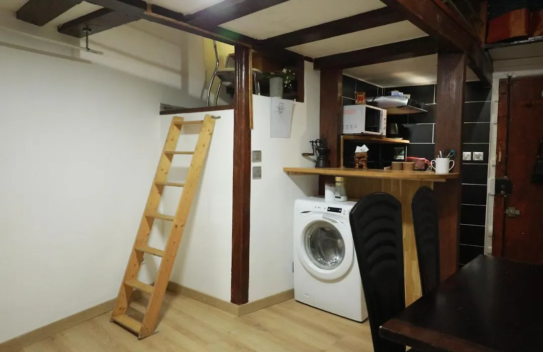 Parisien Espace-1